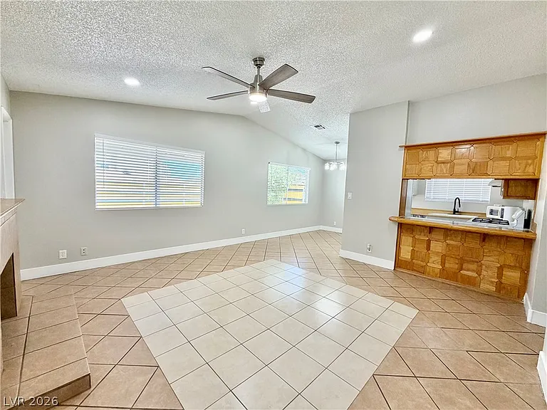 6144 Rosalita Ave — Photo 8