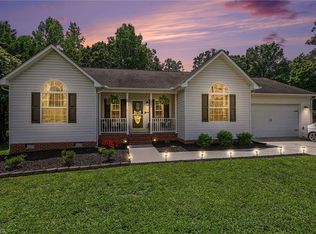 842 Charter Oaks Dr, Randleman, NC 27317