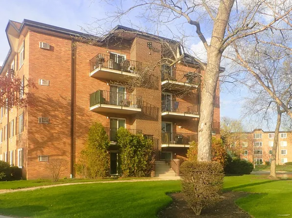 1127 S Old Wilke Rd APT 101, Arlington Heights, IL 60005