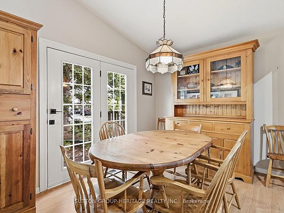 4th image of 69 Clements Rd E