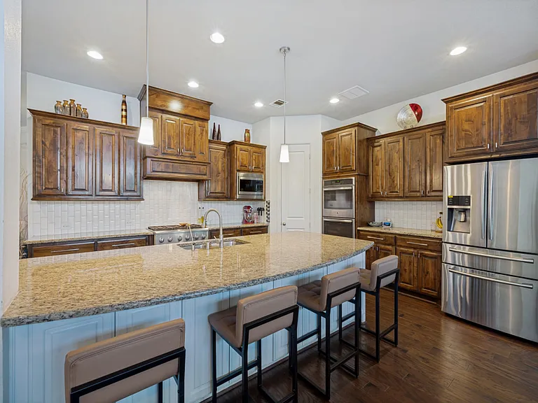 415 Dry Canyon Dr — Photo 6