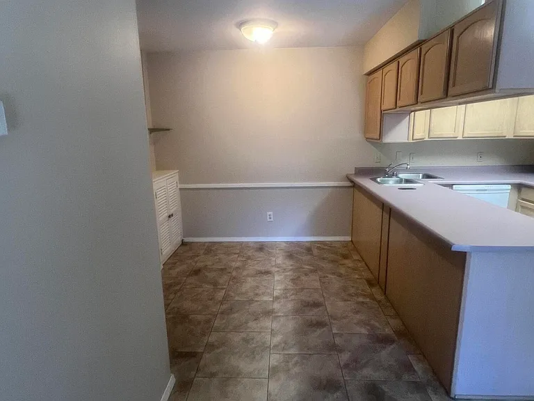 1601 Pennsylvania St NE #I-3 — Photo 5
