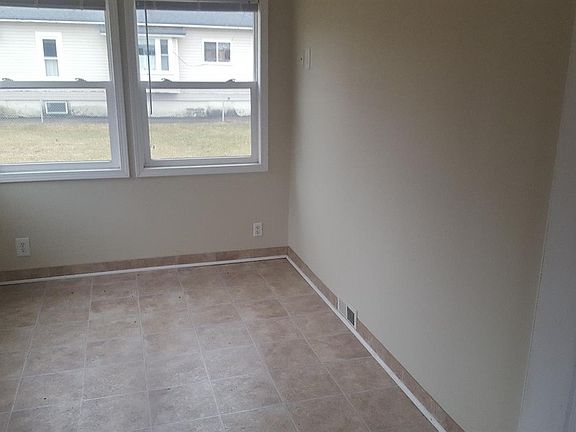 3rd image of 11495 Haven St