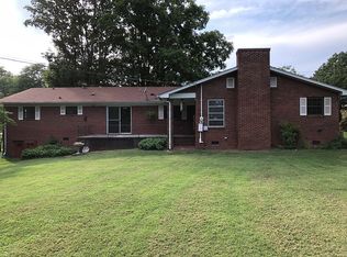 1742 Old Niles Ferry Rd, Maryville, TN 37803