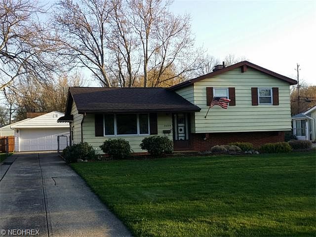 1st image of 24309 Fairlawn Dr