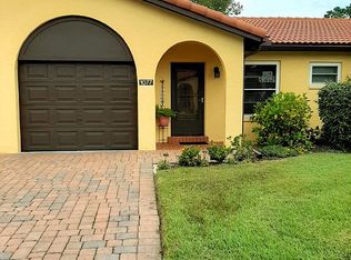 1077 Forest Lakes Dr, Naples, FL 34105