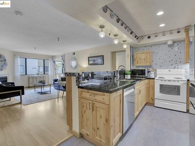 545 Pierce St APT 3002, Albany, CA, 94706