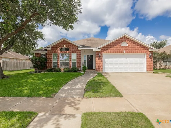 301 Deer Chase, Victoria, TX 77901