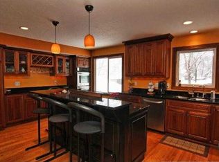15509 Red Oaks Rd SE, Prior Lake, MN 55372