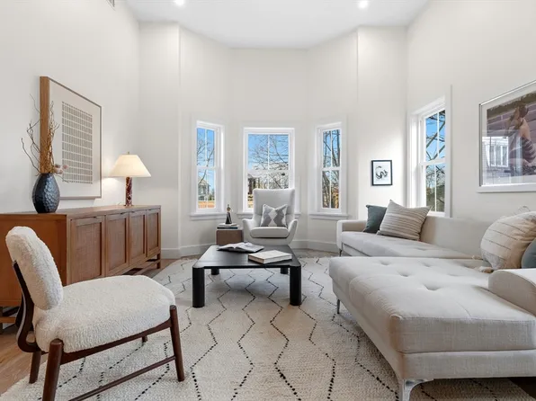 79-79R Sheridan St #3, Jamaica Plain, MA 02130