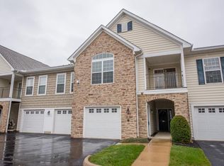 5066 Calais Dr, Columbus, OH 43221