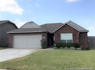 418 N Forest Ridge Blvd, Broken Arrow, OK 74014