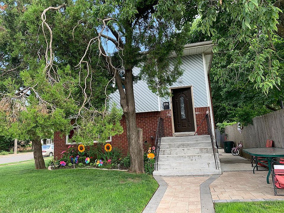 1st image of 915 Railroad Ave