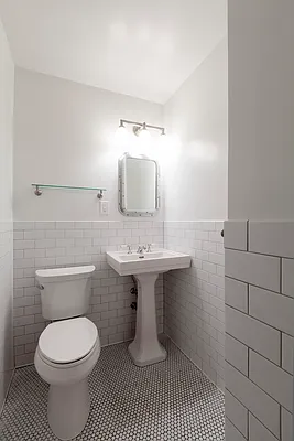 Rented by Mirador Real Estate | media 60