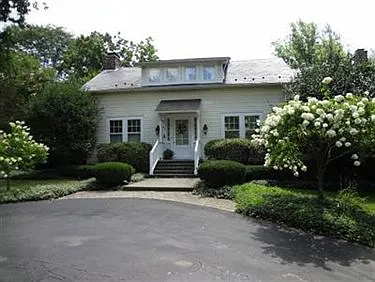 82 Poland Manor Dr photo 1