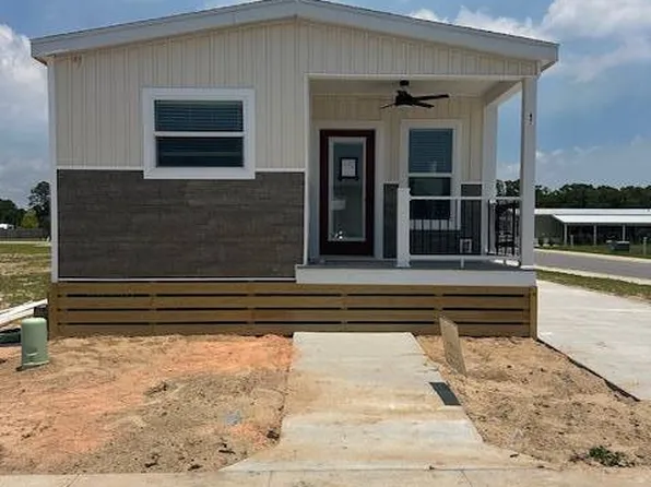 47 Sheepshead Ln #51, Freeport, FL 32439