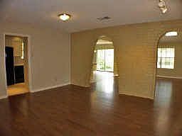 2nd image of 1040 Pin Oak Dr