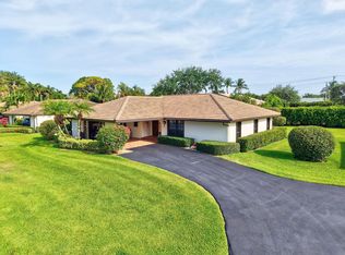 438 Pine Villa Dr, Atlantis, FL 33462