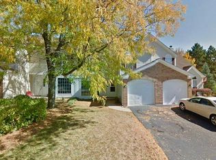 886 W Princeton Cir, Island Lake, IL 60042