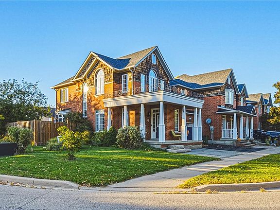 3rd image of 3 Hartland Rd