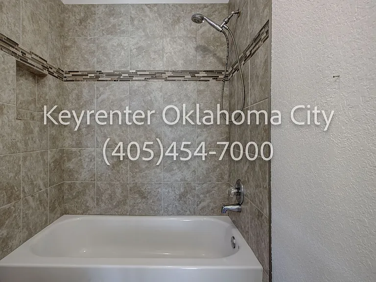6016 SE 82nd Pl — Photo 28