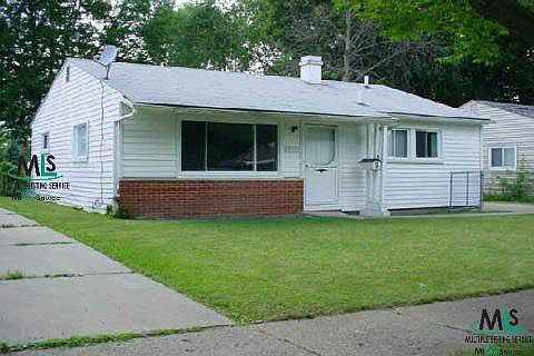 1st image of 22021 Fern St