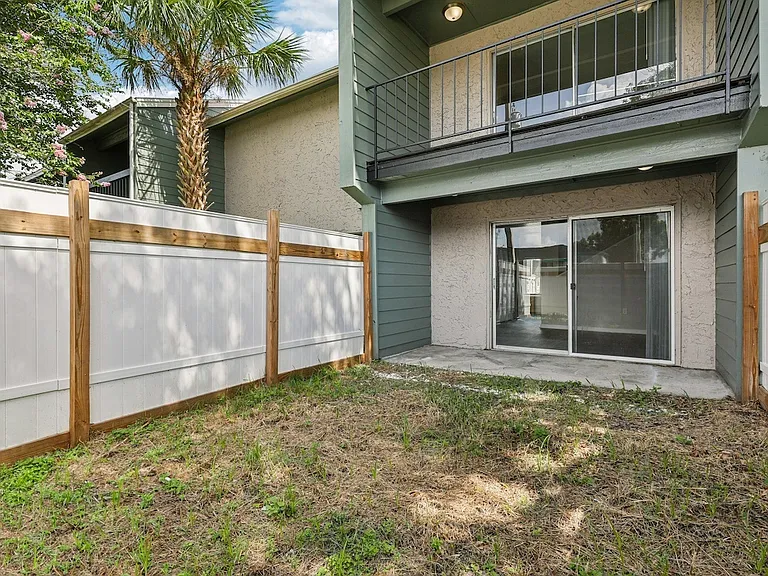 Winford Place Apartments — Photo 53