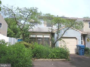 256 S Fieldstone Ct, Yardley, PA 19067