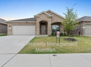 212 Roundstone Rd, Haslet, TX 76052