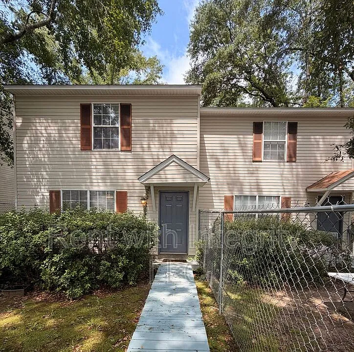 1352 Ocala Rd #B