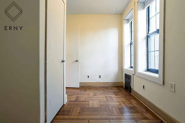 Rented by ERNY LLC | media 39