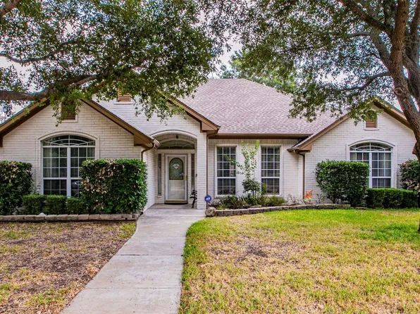 219 Sendero Dr, Waxahachie, TX 75165