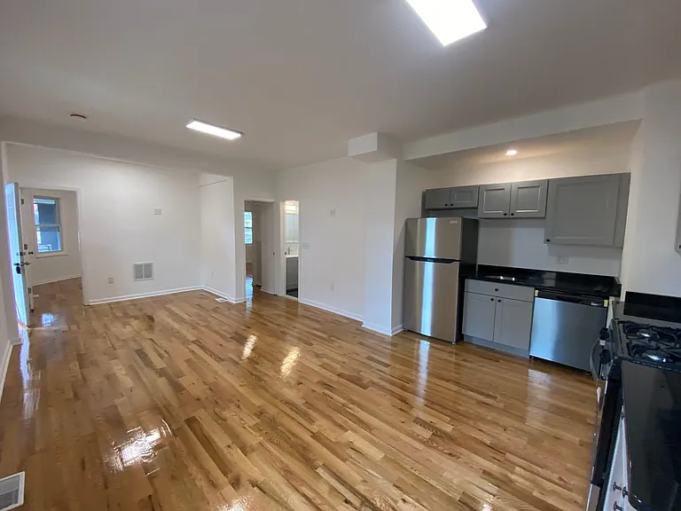 301 Sunset Ave #3 — Photo 6