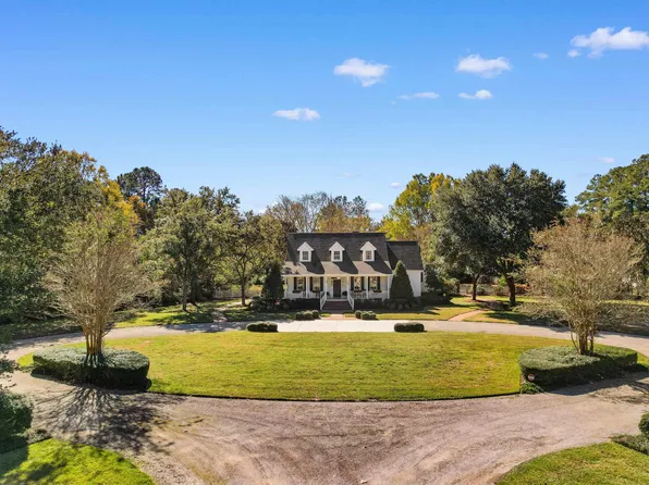 123 Garden Ave., Georgetown, SC 29440