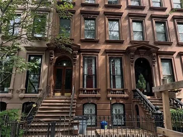 379 Grand Ave, Brooklyn, NY 11238