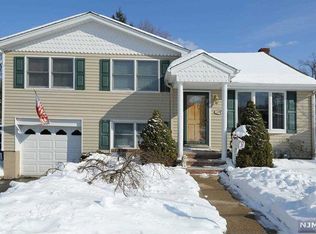 179 Ames Ave, Bergenfield, NJ 07621