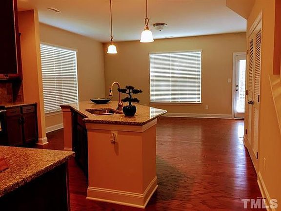 5th image of 102 Harvest Oaks Ln Unit 72
