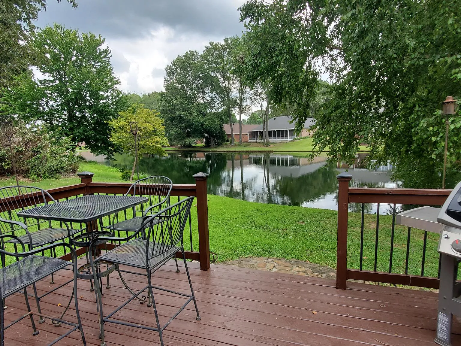 4 bed, 2221 sqft, $2,200 — Photo 3