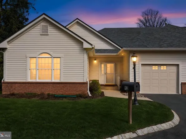 13 Birchwood Ct, Princeton, NJ 08540