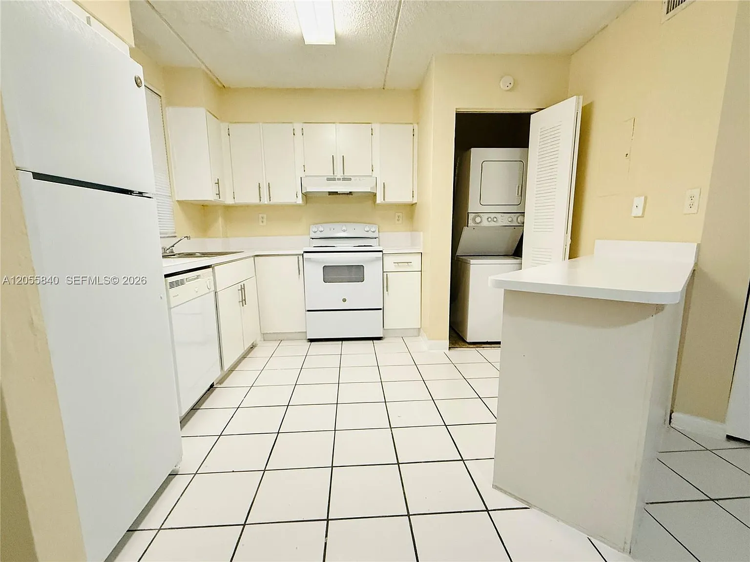 Mirassou Condo — Photo 3
