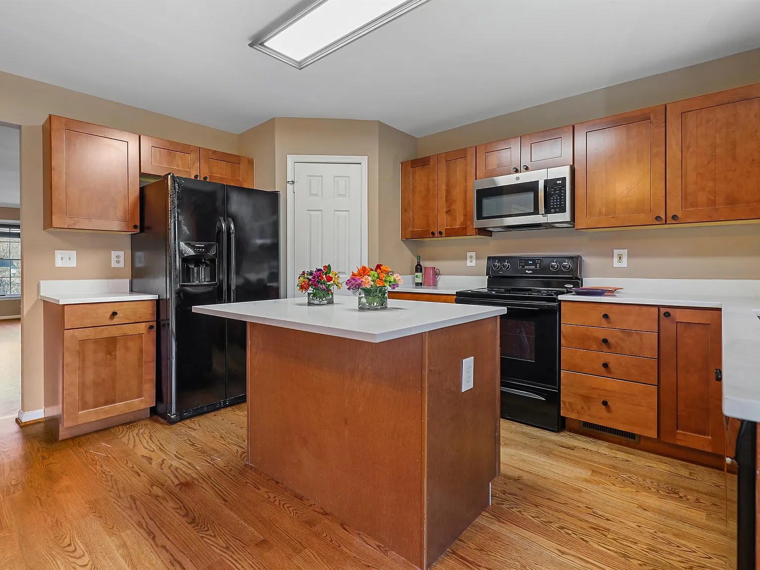 923 Hidden Moss Drive - - — Photo 2