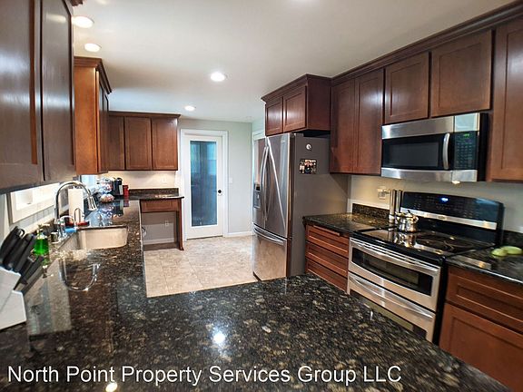 4th image of 4109 Beechwood Dr W