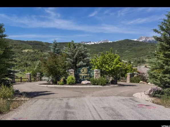 6736 E Via Cortina St, Huntsville, UT 84317