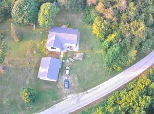 5560 Griffiths Rd, Dodgeville, WI 53533