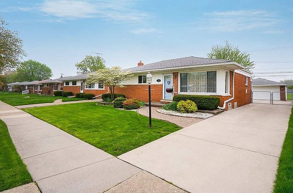 23428 Playview St, Saint Clair Shores, MI 48082 Zillow