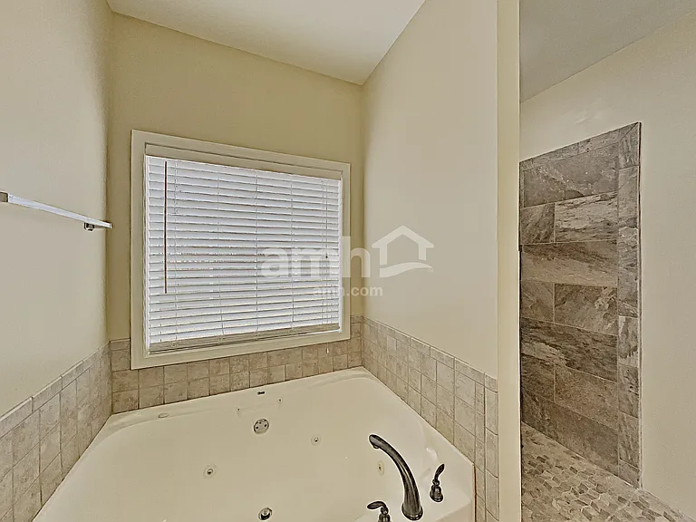 107 Oscar Ct — Photo 15