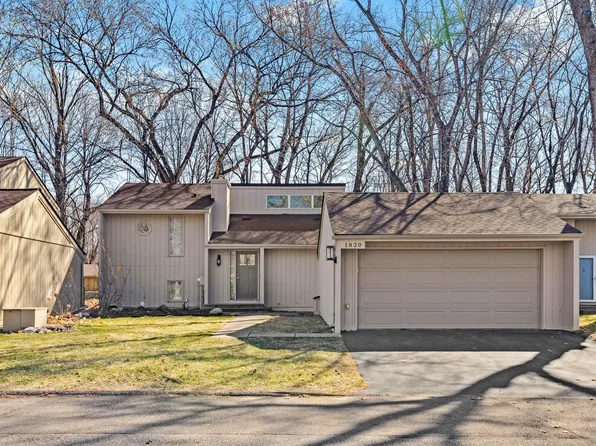 1820 Comstock Ln N, Plymouth, MN 55447