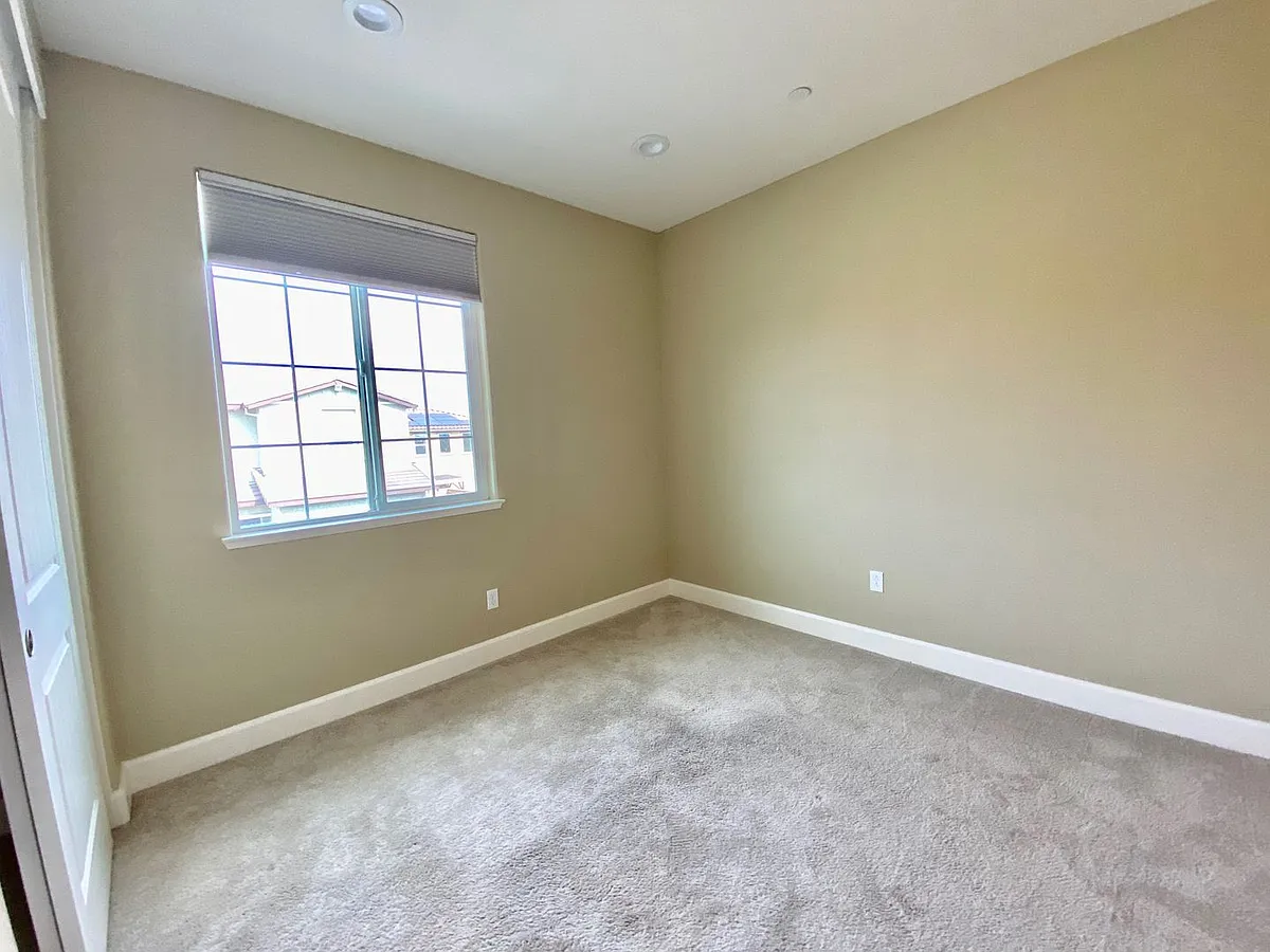Building Photo - 4138 Hydo Lake Way