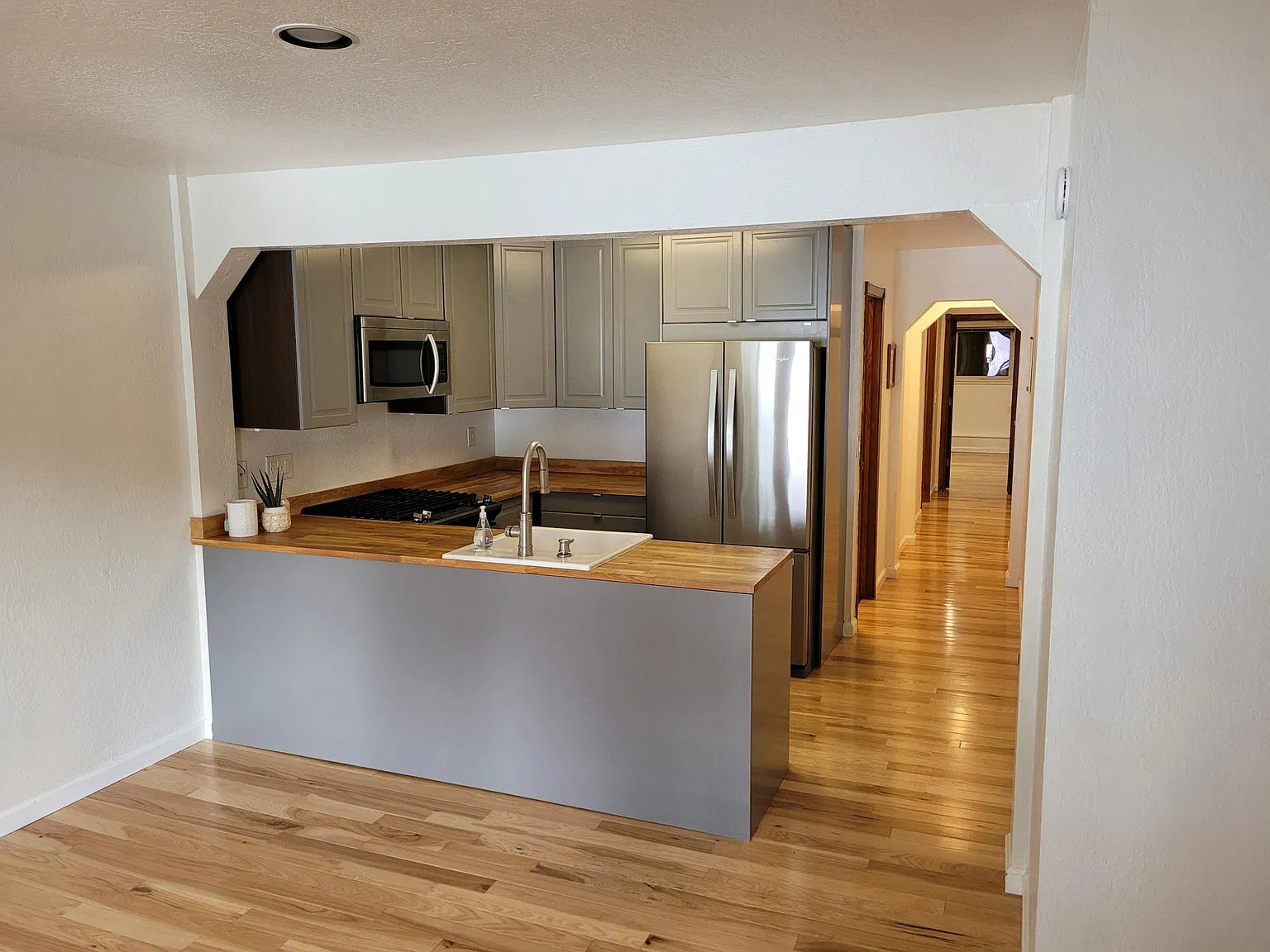 2 bed, 850 sqft, $2,250 — Photo 4