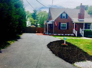 2105 Garstland Dr NW, Roanoke, VA 24017